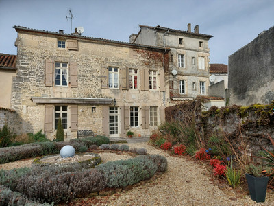 house for sale in Charente