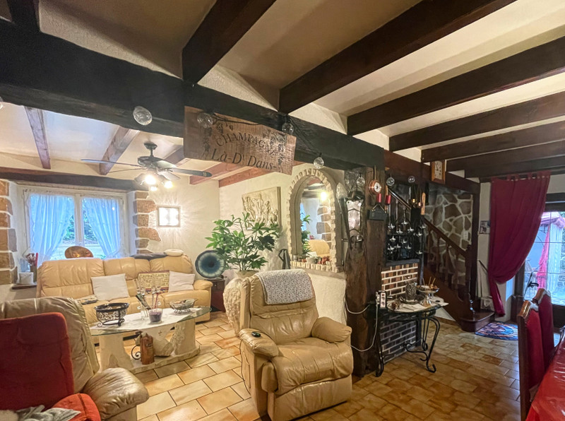 French property for sale in Oradour-Fanais, Charente - €278,200 - photo 7