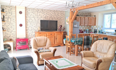 French property for sale in Bourg, Gironde - €371,000 - photo 4
