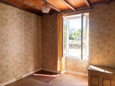 French property for sale in Bonnes, Charente - €130,000 - photo 2