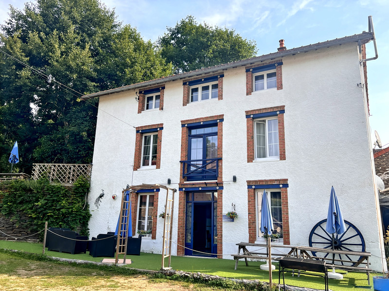 French property for sale in Moutier-Malcard, Creuse - €583,000 - photo 3