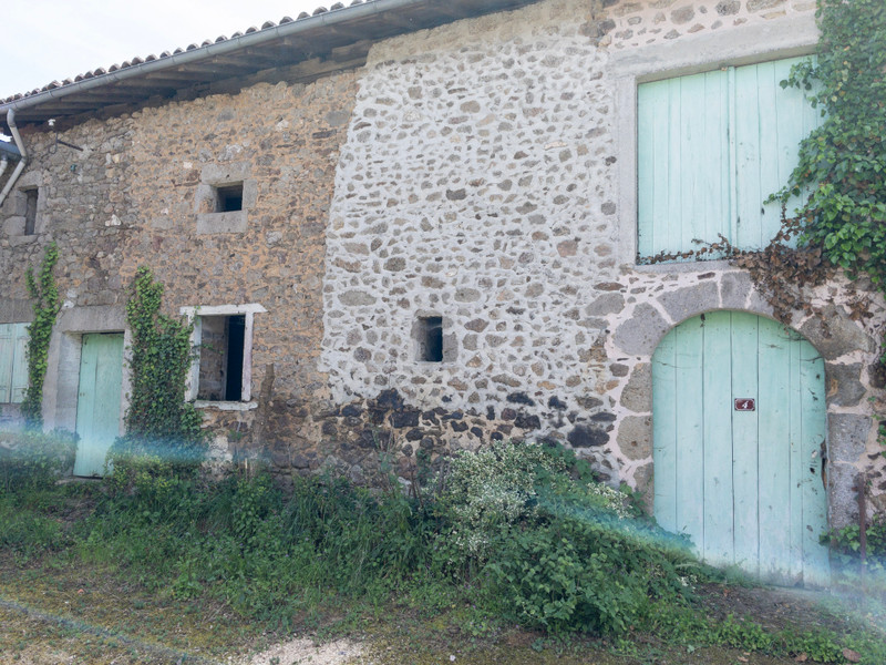 French property for sale in Pressignac, Charente - €68,600 - photo 2