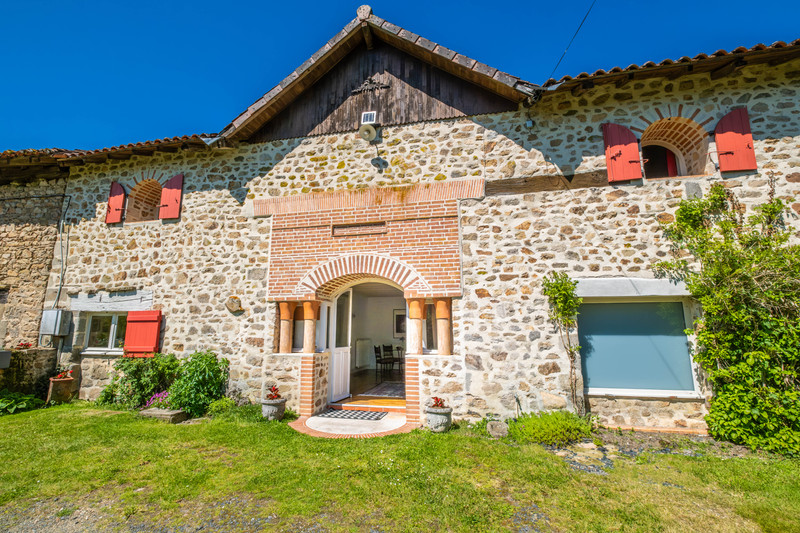 Maison à vendre à La Chapelle-Montbrandeix, Haute-Vienne - 715.700 € - photo 1