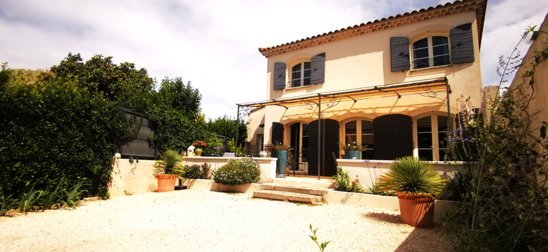 French property for sale in Avignon, Vaucluse - €320,000 - photo 0