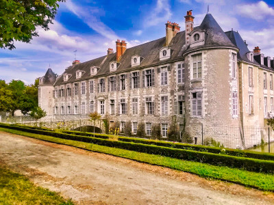 Chateau à vendre à Mer, Loir-et-Cher, Centre, avec Leggett Immobilier