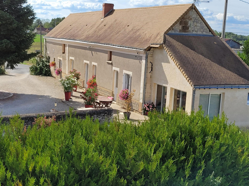 Maison à vendre à Vernoil-le-Fourrier, Maine-et-Loire - 224 700 € - photo 1