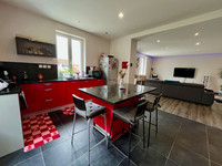 Maison à vendre à Montrond-les-Bains, Loire - 285.000 € - photo 1
