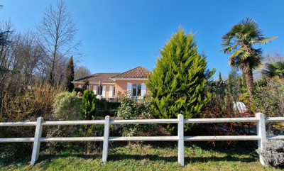 Maison à vendre à Saint-Sulpice-et-Cameyrac, Gironde, Aquitaine, avec Leggett Immobilier