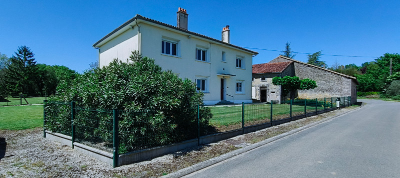 French property for sale in Raix, Charente - €251,450 - photo 1