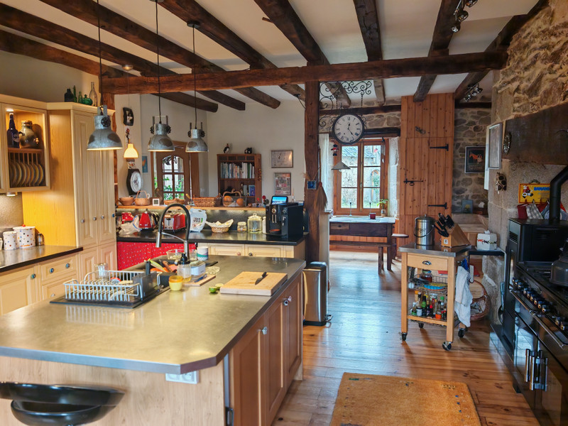 French property for sale in Saint-Julien-le-Pèlerin, Corrèze - €399,000 - photo 7