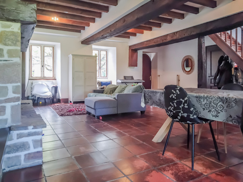 French property for sale in Lésignac-Durand, Charente - €310,300 - photo 2