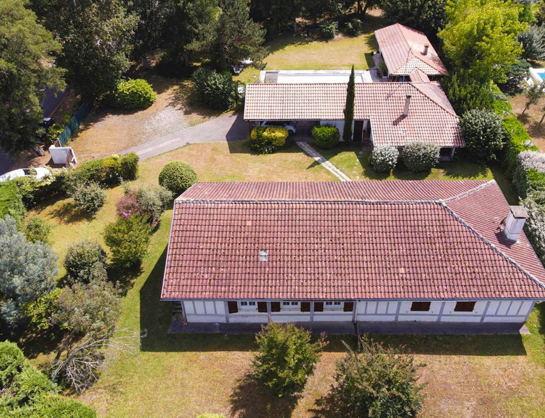 French property for sale in Seignosse, Landes - €980,000 - photo 4