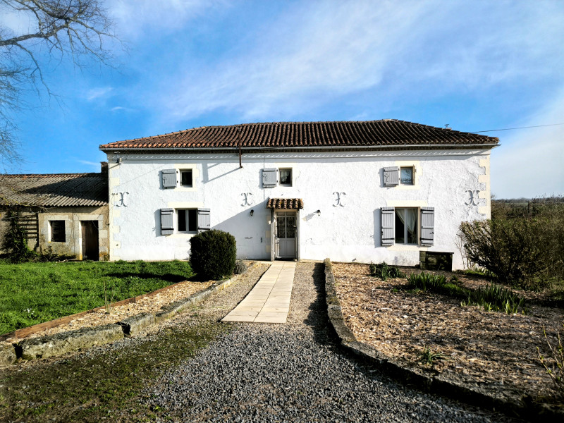 French property for sale in Millac, Vienne - €365,700 - photo 0