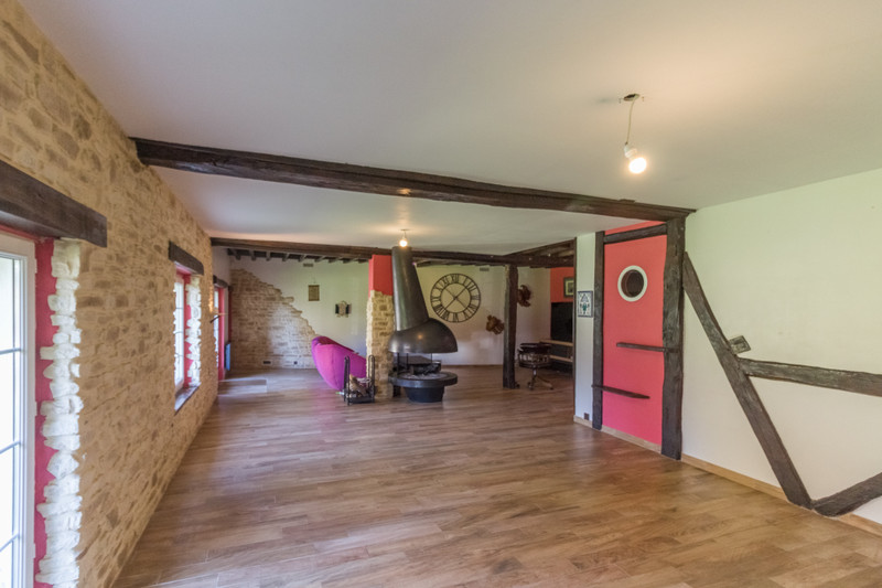 French property for sale in Parnes, Oise - €380,000 - photo 3