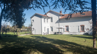 French property for sale in Bordes, Hautes-Pyrénées - €300,000 - photo 1