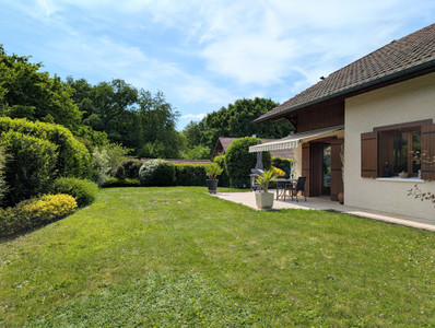 French property for sale in Sciez, Haute-Savoie - €630,000 - photo 3