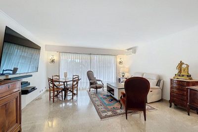 French property for sale in Nice, Alpes-Maritimes - €595,000 - photo 3