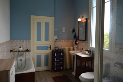 French property for sale in Fontenille, Charente - €147,000 - photo 6