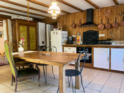 French property for sale in Cellefrouin, Charente - €194,400 - photo 6