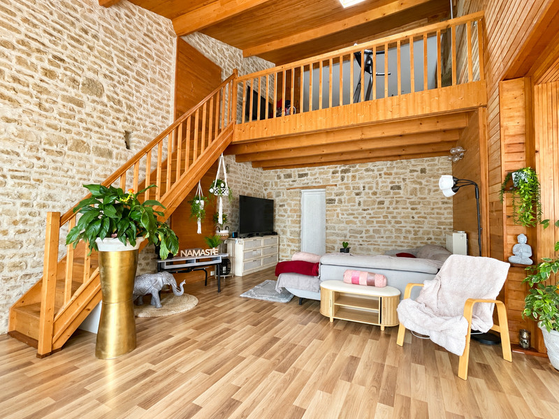 French property for sale in Vervant, Charente - €260,000 - photo 7