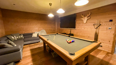 Brand new luxury 5 bedroom chalet for sale in Serre Chevalier with garden and large garage.