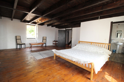 French property for sale in Esse, Charente - €150,000 - photo 5