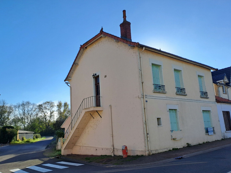 Maison à vendre à Cercy-la-Tour, Nièvre - 62.000 € - photo 1