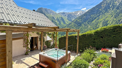 Chalet à vendre à Les Deux Alpes, Isère, Rhône-Alpes, avec Leggett Immobilier