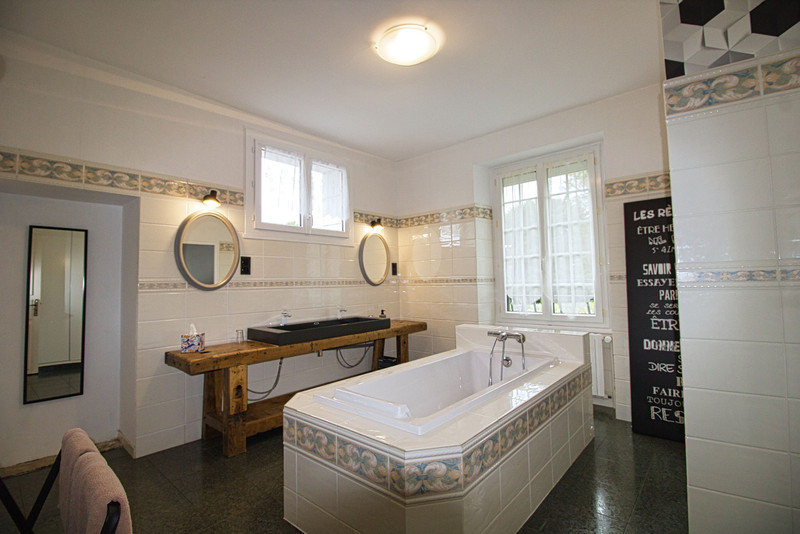 French property for sale in Orléans, Loiret - €700,000 - photo 9