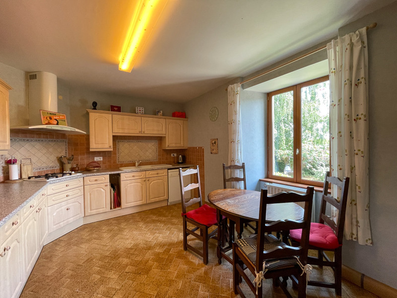 French property for sale in Champagnac-la-Rivière, Haute-Vienne - €240,750 - photo 5