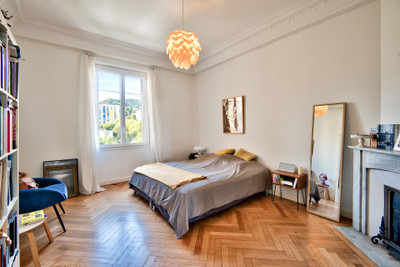 French property for sale in Nice, Alpes-Maritimes - €640,000 - photo 4