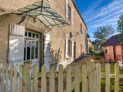 Maison à vendre à Mailhac-sur-Benaize, Haute-Vienne, Limousin, avec Leggett Immobilier