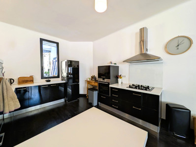French property for sale in Avignon, Vaucluse - €750,000 - photo 4