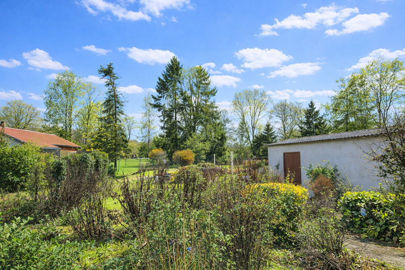 French property for sale in Chabanais, Charente - €99,000 - photo 8