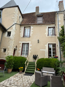 French property for sale in Issoudun, Indre - €570,000 - photo 1