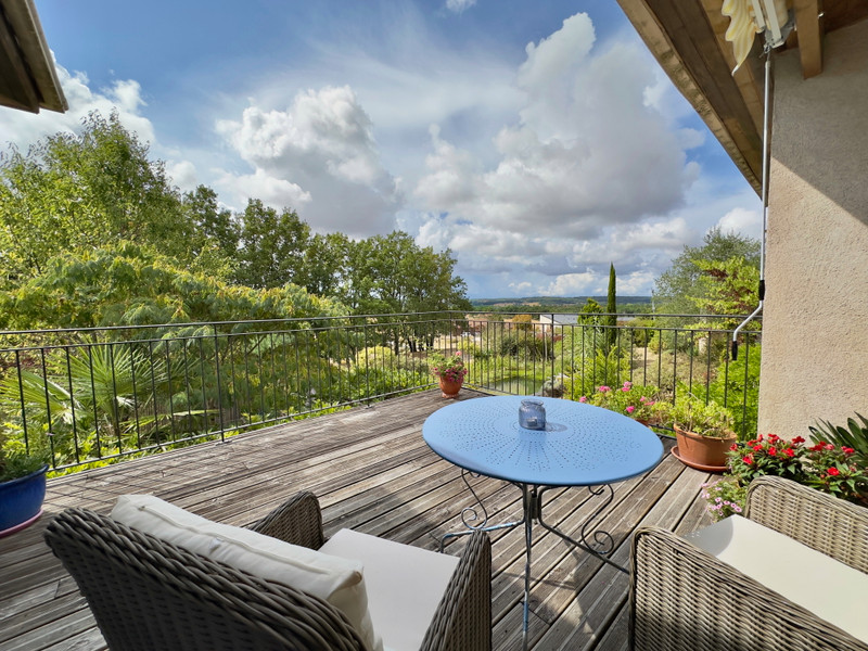 French property for sale in Bonnes, Charente - €360,000 - photo 3
