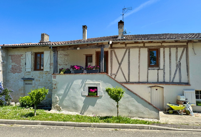 Maison à vendre à Le Pin, Tarn-et-Garonne - 280.000 € - photo 1