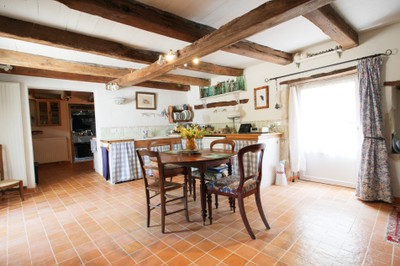 French property for sale in Fontaine-Chalendray, Charente-Maritime - €255,000 - photo 3