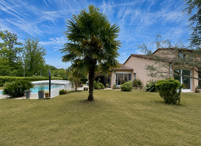 French property for sale in Saint-Estèphe, Dordogne - €315,000 - photo 1