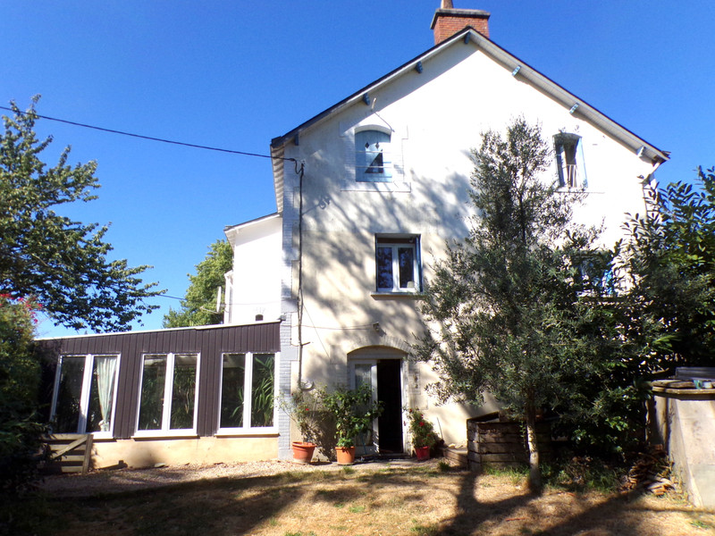 French property for sale in Malestroit, Morbihan - &#8364;367,500 - photo 2