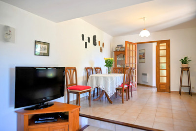 French property for sale in Vaison-la-Romaine, Vaucluse - €395,000 - photo 3