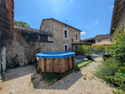 French property for sale in Vaunac, Dordogne - €247,500 - photo 2