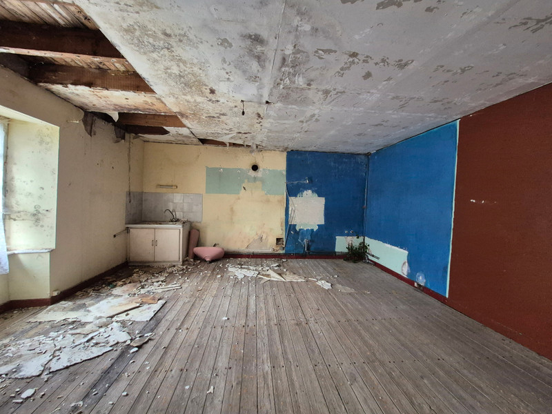 French property for sale in Callac, Côtes-d'Armor - €56,600 - photo 4