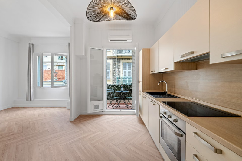 French property for sale in Nice, Alpes-Maritimes - €449,000 - photo 0