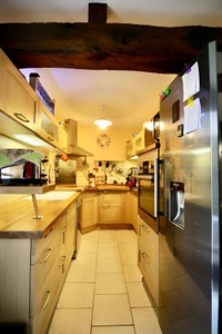 French property for sale in Varzy, Nièvre - €305,000 - photo 6