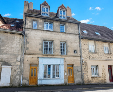 Maison à vendre à Aubusson, Creuse, Limousin, avec Leggett Immobilier