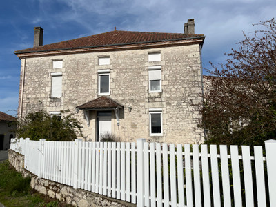 Maison à vendre à Prayssas, Lot-et-Garonne, Aquitaine, avec Leggett Immobilier