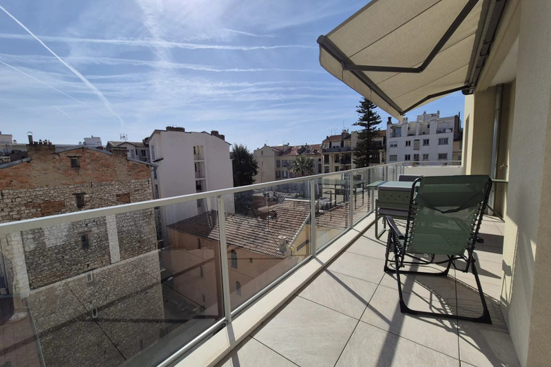French property for sale in Nice, Alpes-Maritimes - €745,500 - photo 2