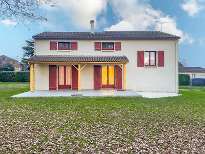 Maison à vendre à Voulmentin, Deux-Sèvres, Poitou-Charentes, avec Leggett Immobilier