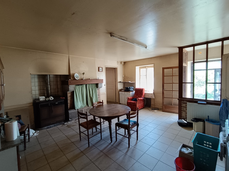 French property for sale in Auzances, Creuse - €129,900 - photo 8